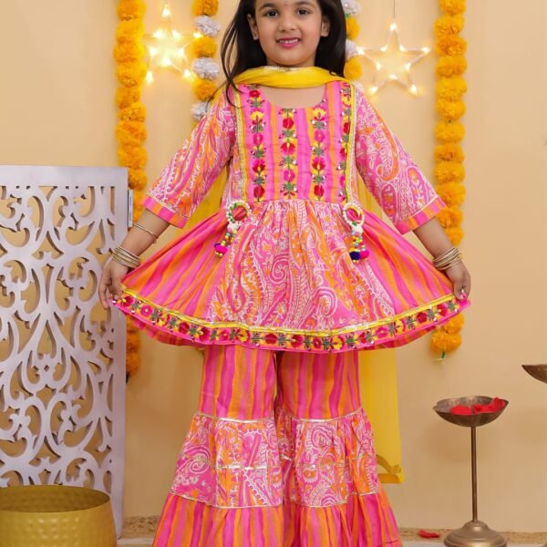 Kurti Sharara